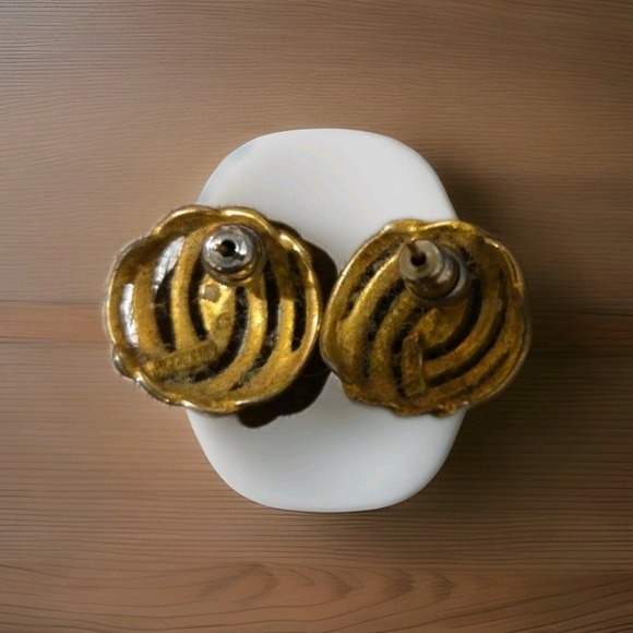 Monet Jewelry - Vintage Monet Open Work Love Knot‎ Gold Tone Clip On Earrings
